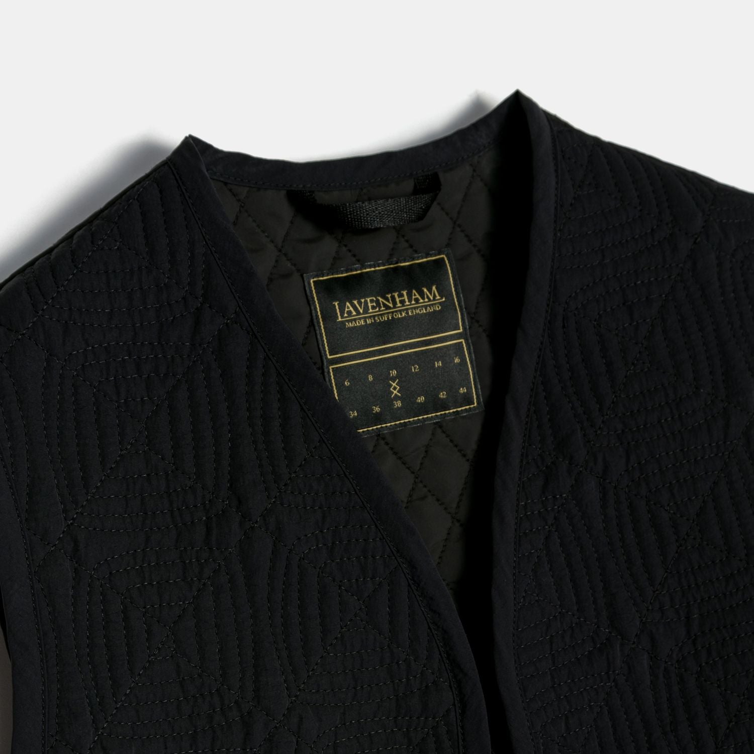 LAVENHAM（ラベンハム）｜Black Edition Front Bow Gilet Womens
