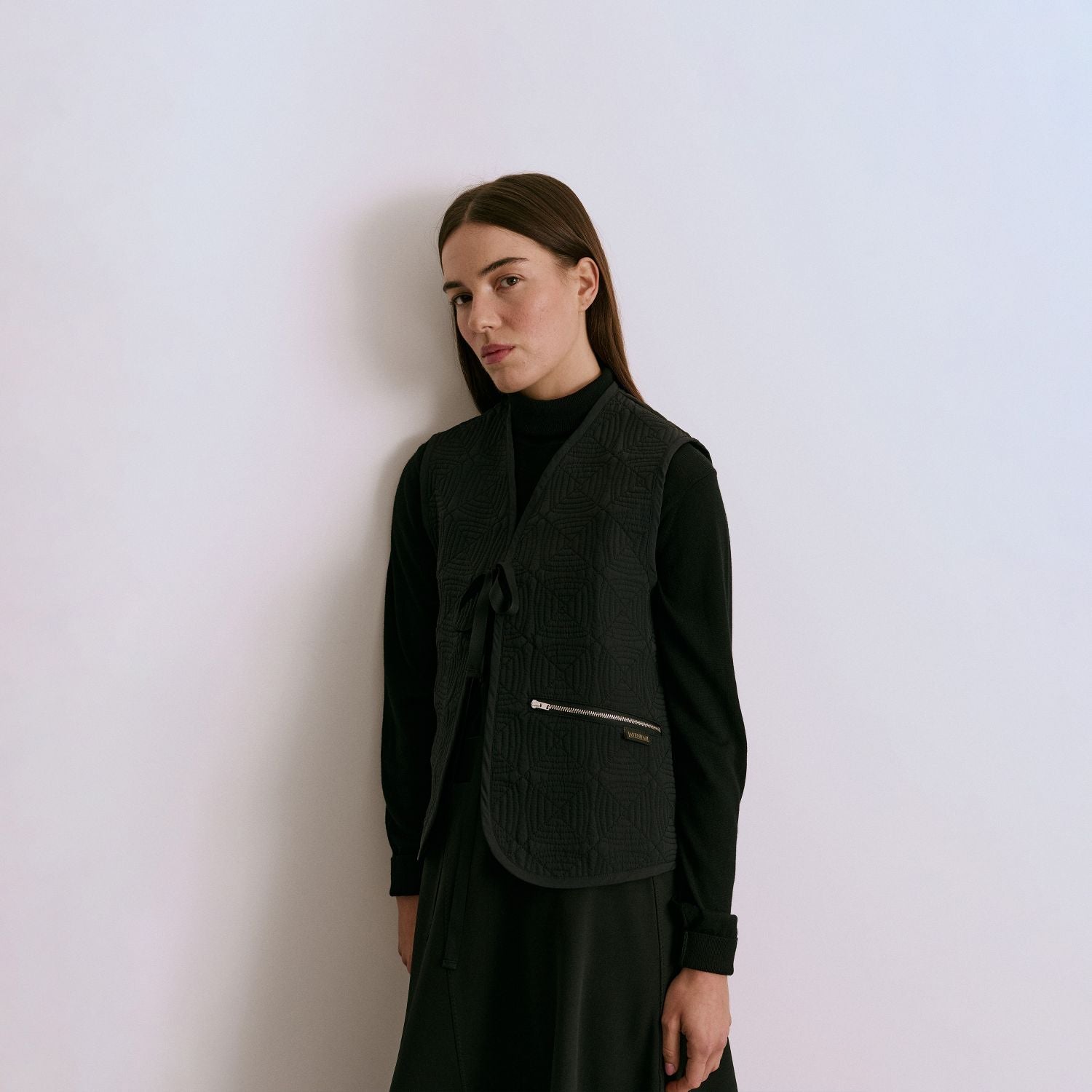 LAVENHAM（ラベンハム）｜Black Edition Front Bow Gilet Womens